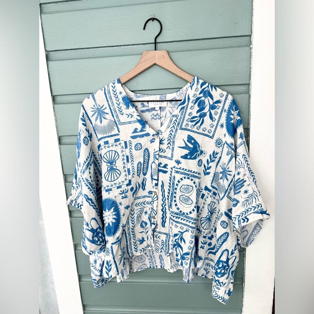 Calypso st Barth blue and white printed linen blend boxy top vacation size small